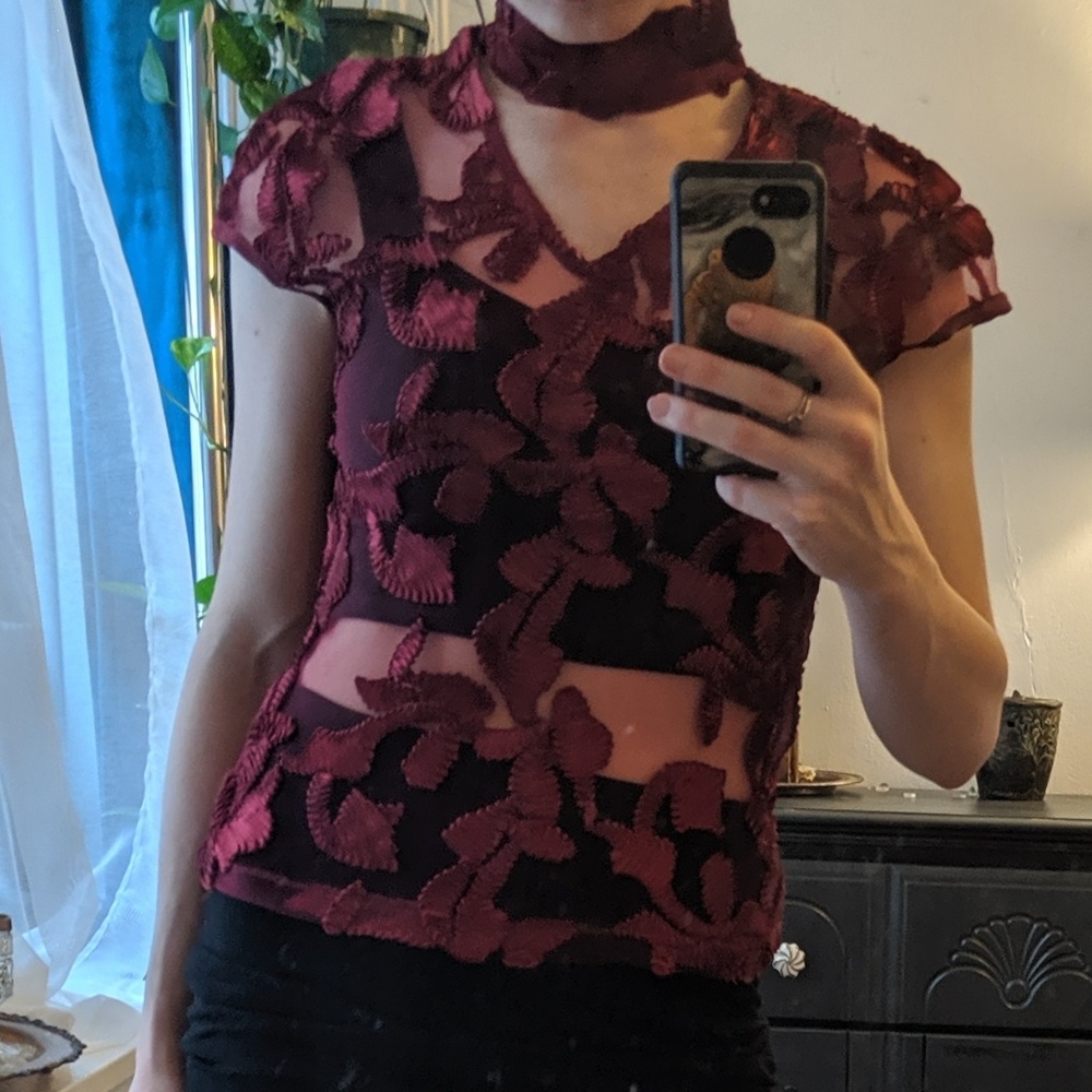 Gracia Burgundy/red Blouse/Top Mock Neck Cut Out
